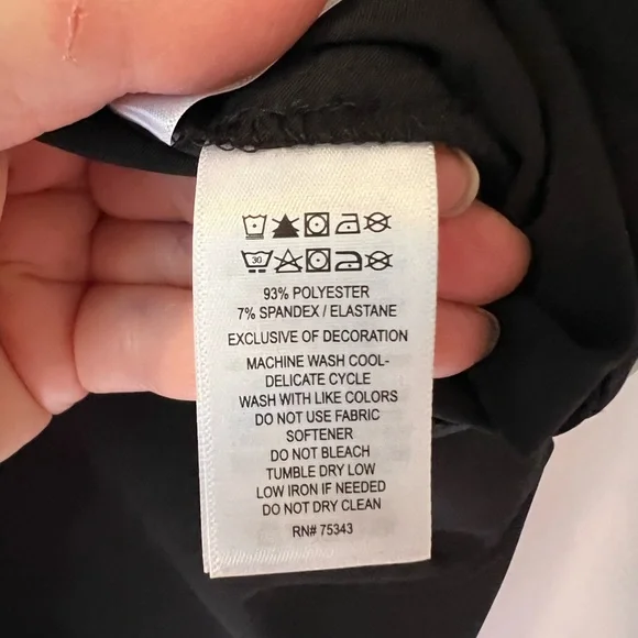 Tommy Bahama Women’s Black Flat Front Shorts - Picture 8 of 8